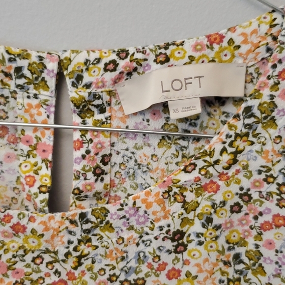 LOFT Floral Scoopneck Blouse - Picture 2 of 5
